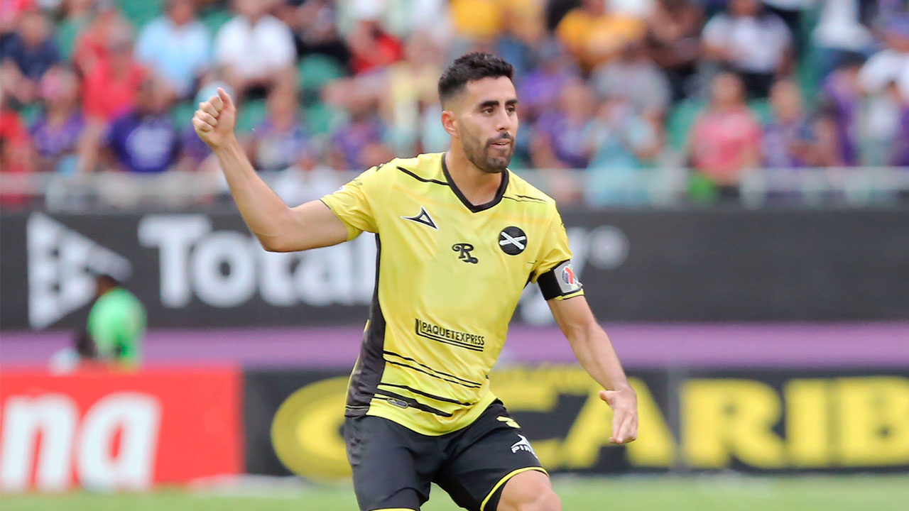 Nestor-Vidrio-Mazatlan-Playcity-Apuestas-Liga-mx