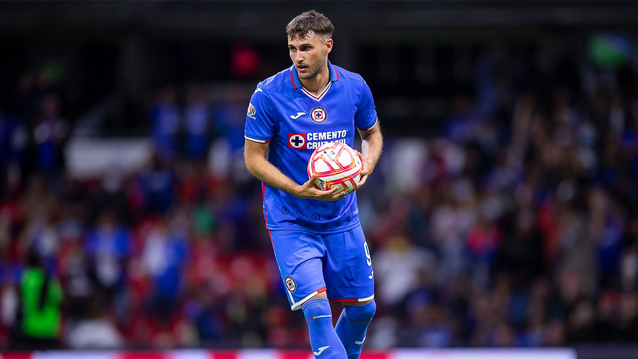 Santiago-Gimenez-Cruz-Azul-PlayCity-Apuestas-Liga-mx