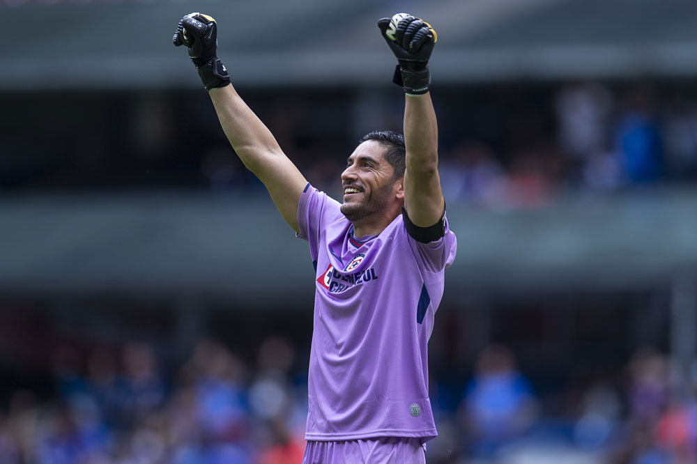 Jesus-Corona-Cruz-Azul-PlayCity-Apuestas-Deportivas