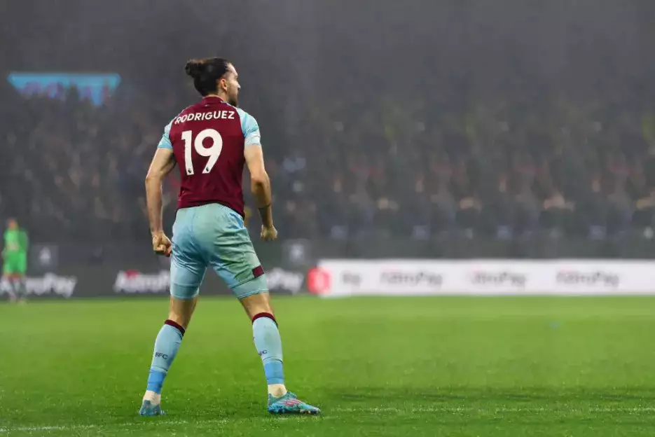PlayCity-Apuestas-Jey-Rodríguez-Burnley-Carabao-Cup