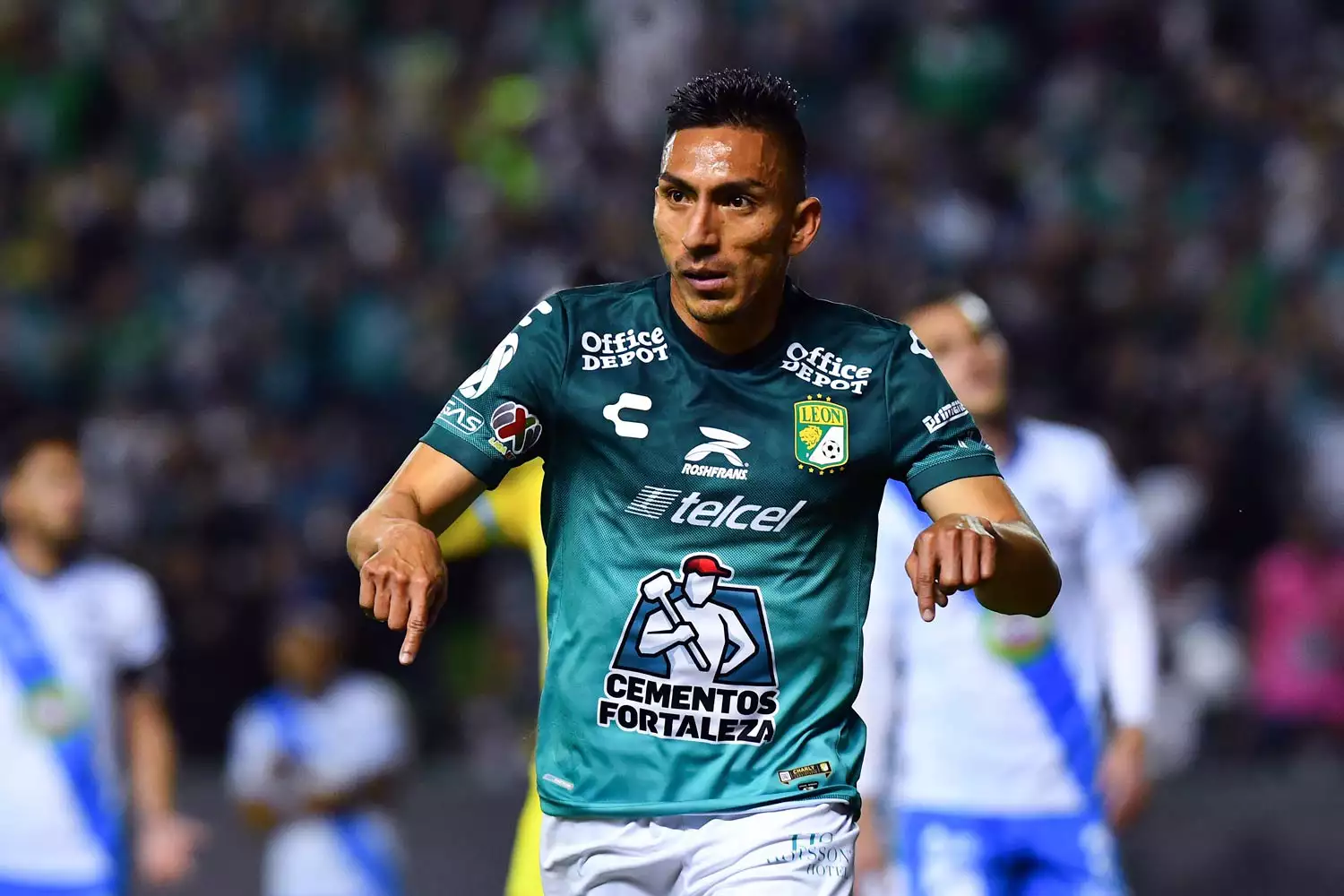 PlayCity-Apuestas-Ángel-Mena-León-Liga-MX